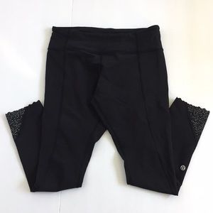 Lululemon Black scalloped legging